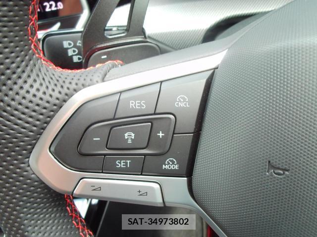 VolksWagen GOLF GTI 2025-11 8433849-8