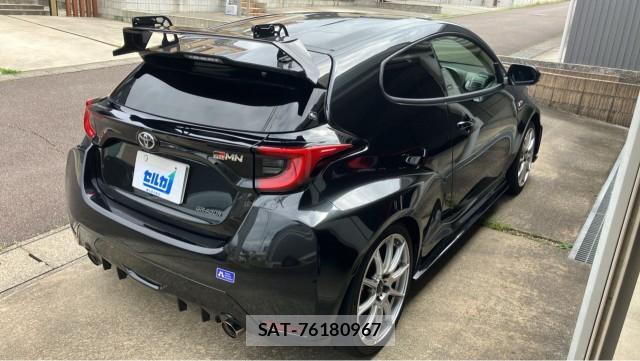 Toyota YARIS 2023-05 8434679-12