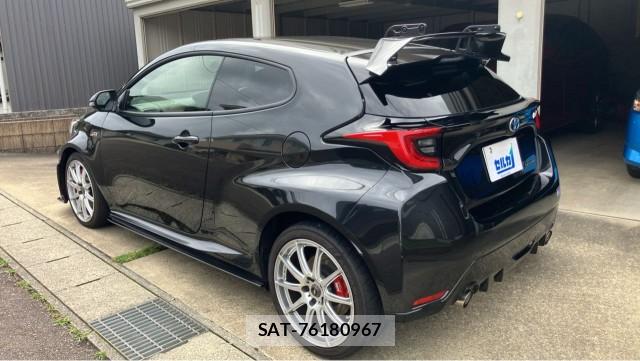 Toyota YARIS 2023-05 8434679-13