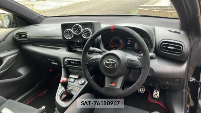 Toyota YARIS 2023-05 8434679-2