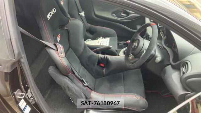Toyota YARIS 2023-05 8434679-5