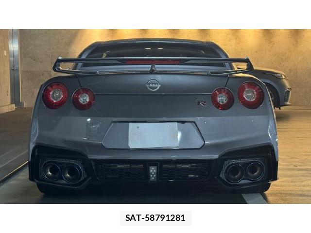 Nissan GT-R 2024-10 8434371-3