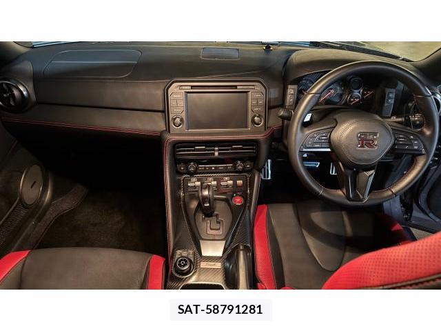Nissan GT-R 2024-10 8434371-4