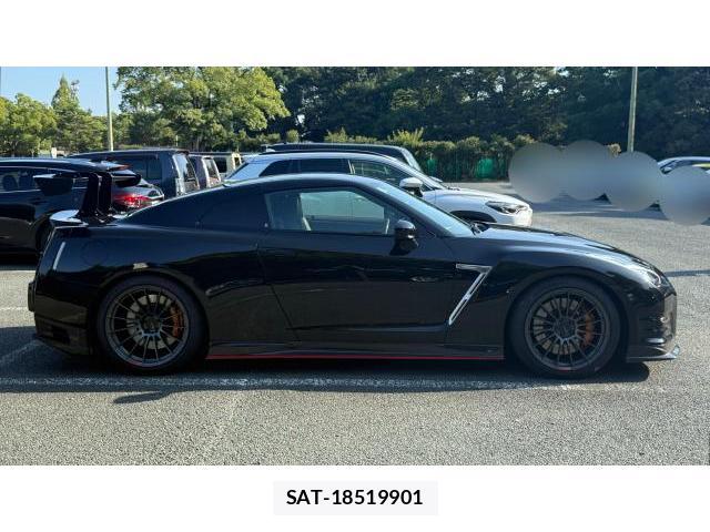 Nissan GT-R 2014 8434385-13