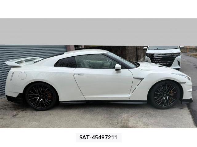 Nissan GT-R 2025 8434444-2