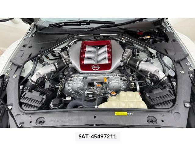 Nissan GT-R 2025 8434444-9