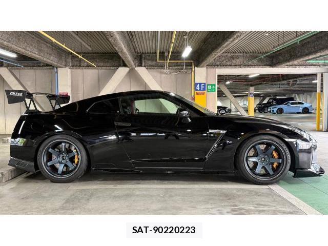 Nissan GT-R 2008-10 8434581-2