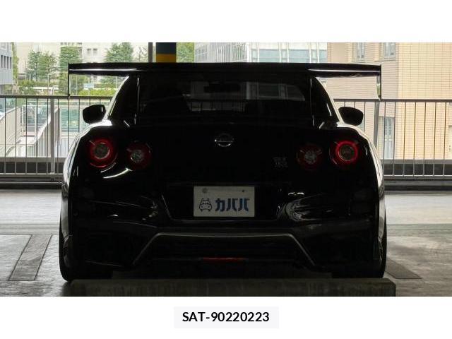 Nissan GT-R 2008-10 8434581-3