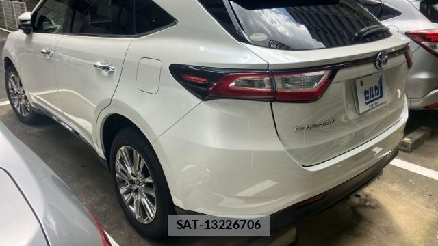Toyota HARRIER 2018-01 8434634-13