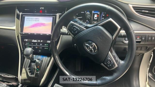 Toyota HARRIER 2018-01 8434634-16
