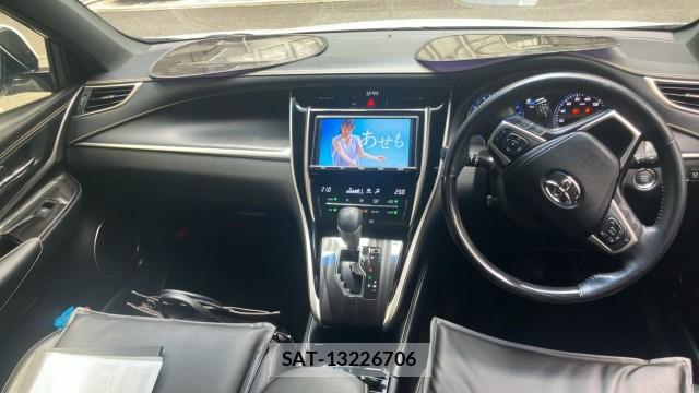 Toyota HARRIER 2018-01 8434634-2