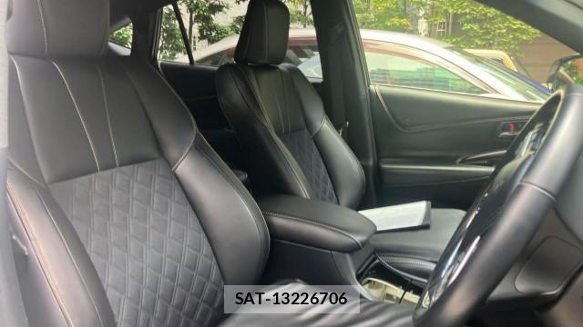 Toyota HARRIER 2018-01 8434634-5