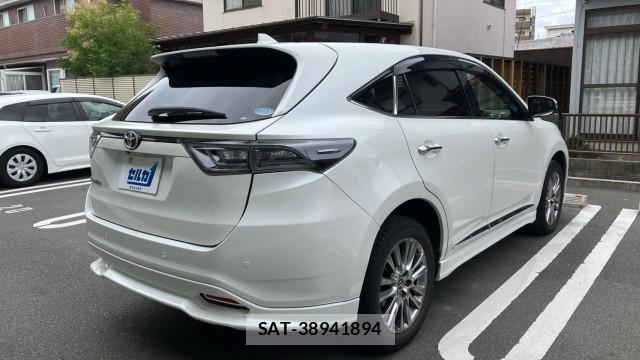 Toyota HARRIER 2015-12 8434705-12