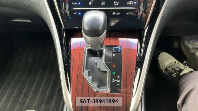 Toyota HARRIER 2015-12 8434705-14