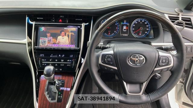 Toyota HARRIER 2015-12 8434705-16