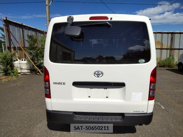 Toyota HIACE VAN 2015-06 8433882-3