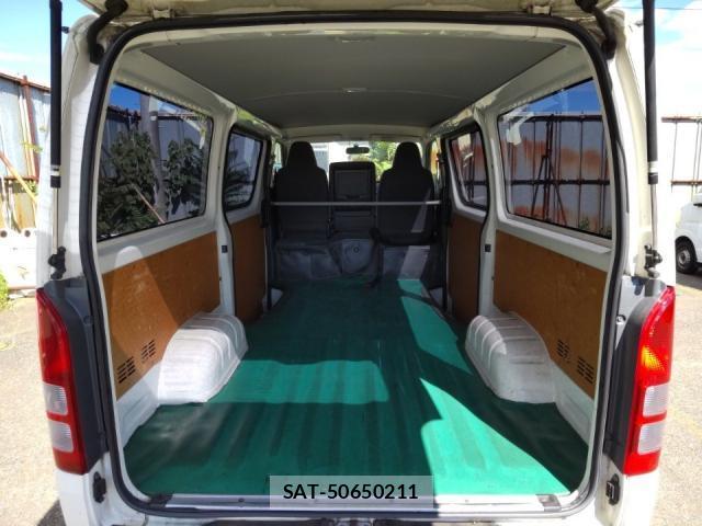 Toyota HIACE VAN 2015-06 8433882-5