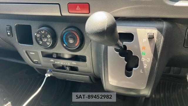 Toyota HIACE VAN 2006-09 8434714-14