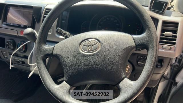 Toyota HIACE VAN 2006-09 8434714-16