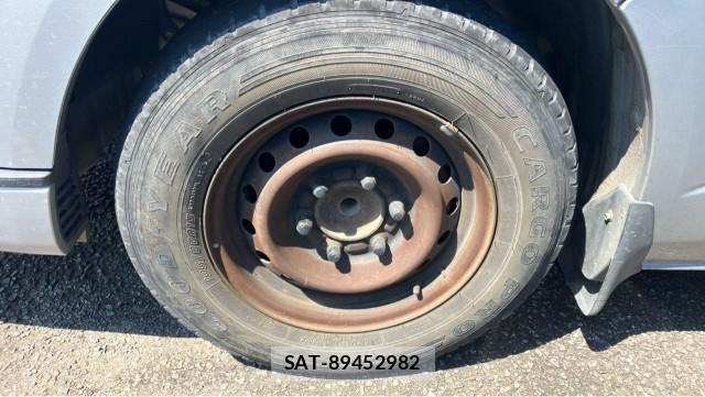 Toyota HIACE VAN 2006-09 8434714-8