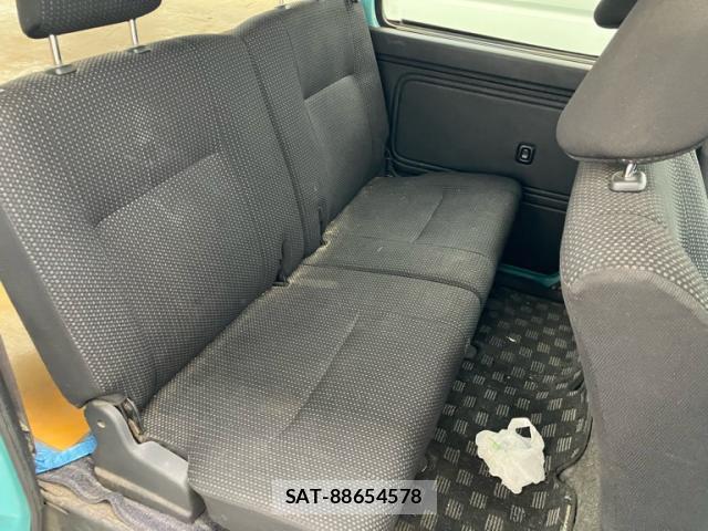 Daihatsu HIJET CARGO 2019-09 8433810-10