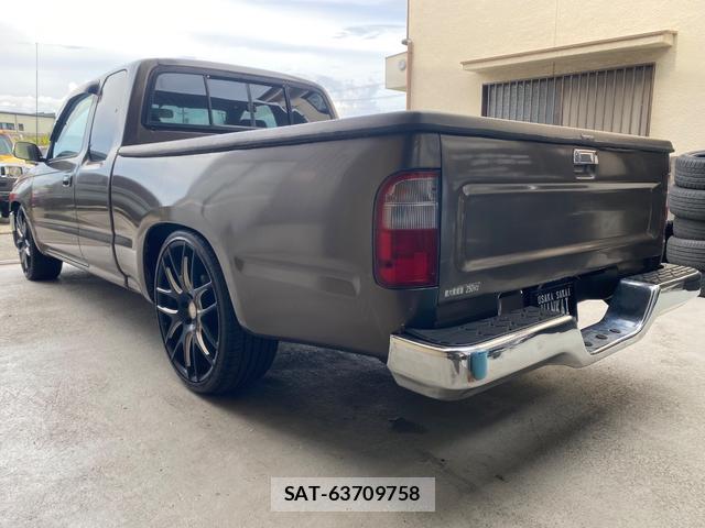 Toyota HILUX 1999-09 8434206-13
