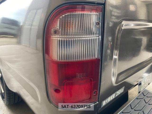 Toyota HILUX 1999-09 8434206-16