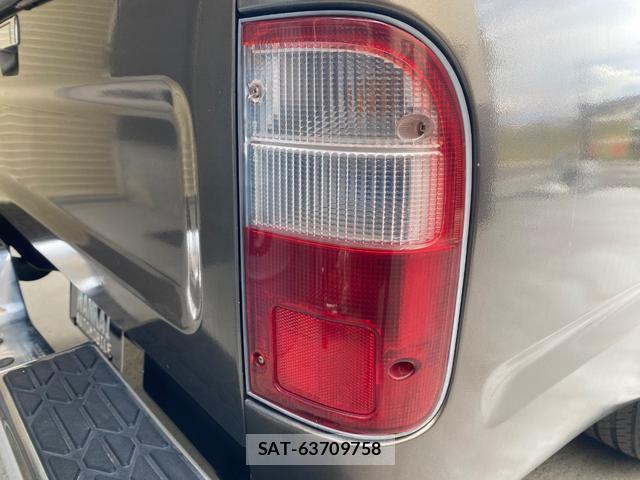 Toyota HILUX 1999-09 8434206-17