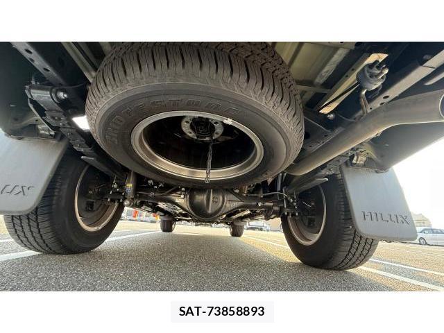 Toyota HILUX 2023 8434389-10