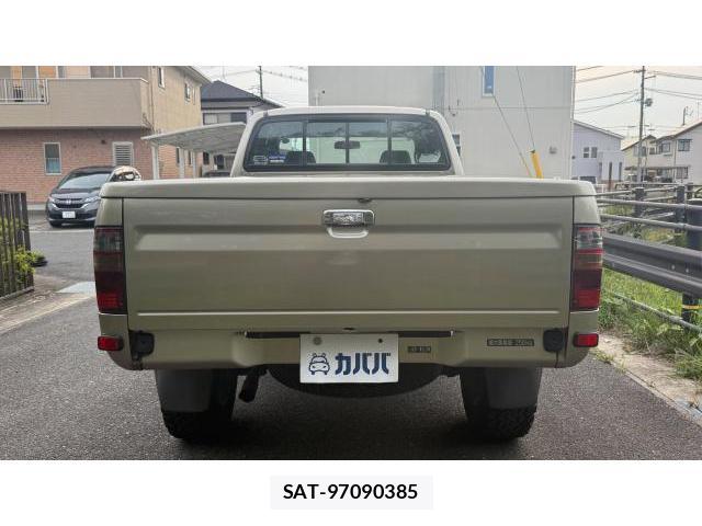 Toyota HILUX 2004 8434547-2