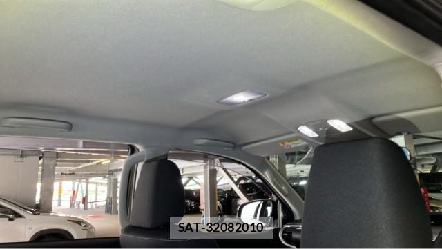 Toyota HILUX 2023-12 8434660-15