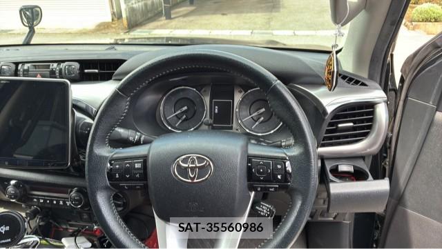 Toyota HILUX 2021-12 8434757-16