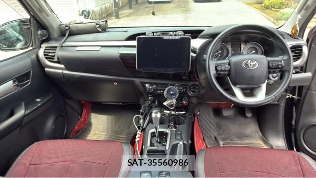 Toyota HILUX 2021-12 8434757-2