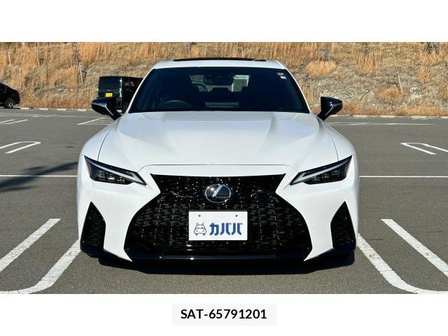 Lexus IS 2023 8434297-1