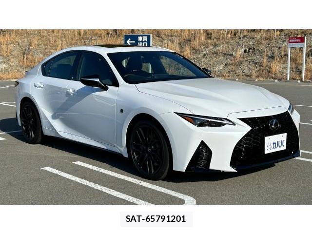 Lexus IS 2023 8434297-19