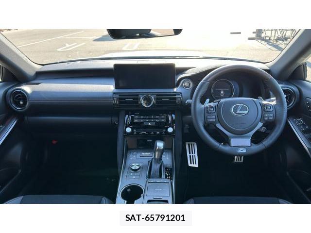 Lexus IS 2023 8434297-4