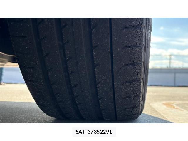 Lexus IS 2011-10 8434410-14