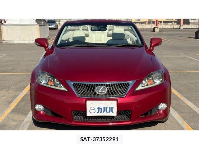 Lexus IS 2011-10 8434410-2