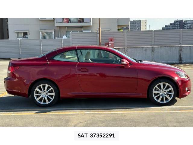 Lexus IS 2011-10 8434410-5