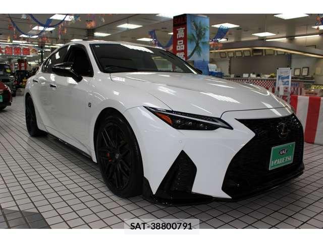 Lexus IS 2023-08 8435035-1