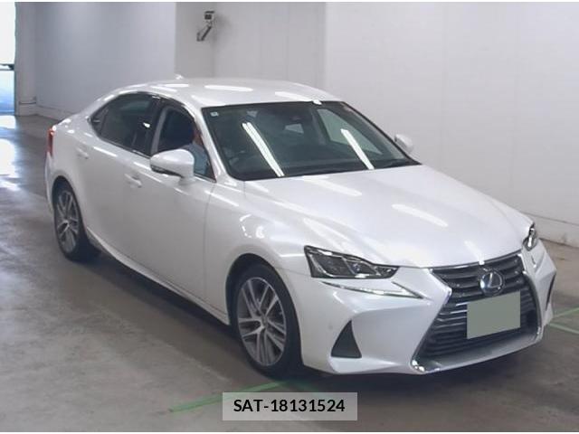 Lexus IS 2018-04 8435068-0