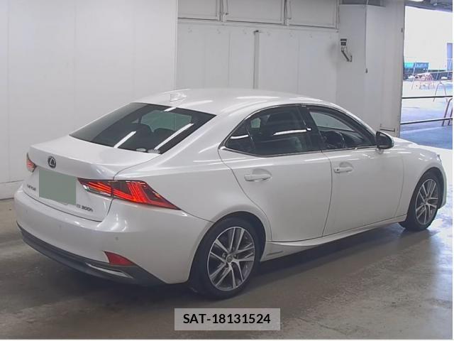 Lexus IS 2018-04 8435068-1