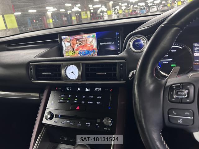 Lexus IS 2018-04 8435068-13