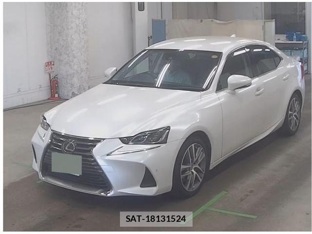 Lexus IS 2018-04 8435068-3