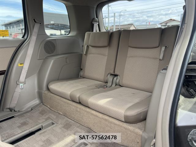 Toyota ISIS 2006-09 8434998-16