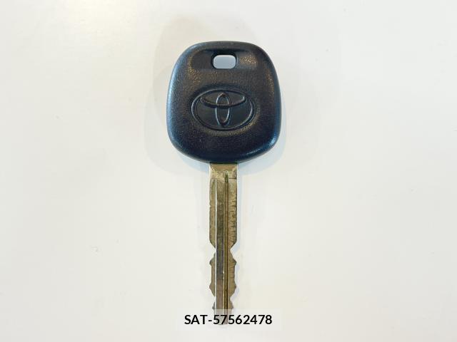 Toyota ISIS 2006-09 8434998-19