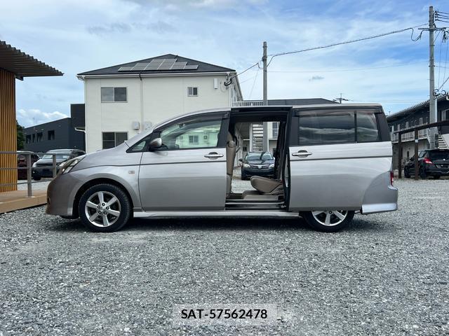 Toyota ISIS 2006-09 8434998-4