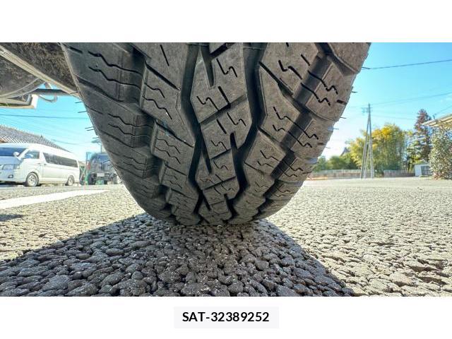 Suzuki JIMNY 1997-10 8434347-11