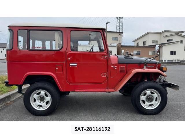 Toyota LAND CRUISER 1982 8434399-2