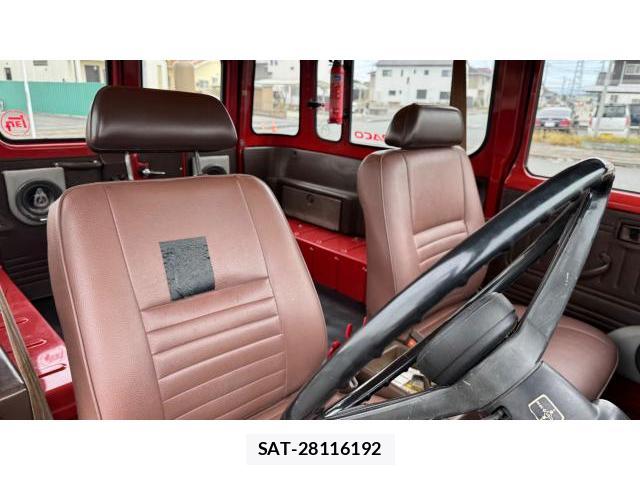 Toyota LAND CRUISER 1982 8434399-4